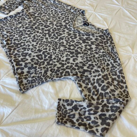 Freshman 1996 Gray Leopard Print Viscose Blend Cropped Sweater Size Large - Picture 4 of 11